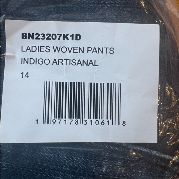 NWT.   Democracy “Ab” Technology Kick Flare jeans.  Size 14 - Picture 4 of 9